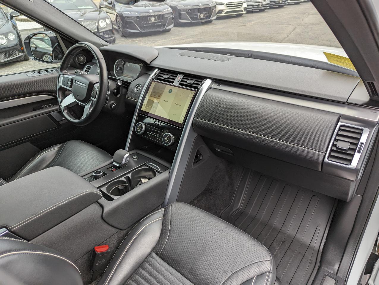 Land Rover Discovery P300 S R-Dynamic 2023