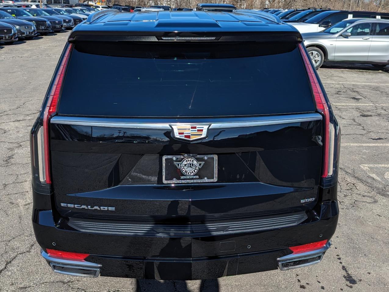 Cadillac Escalade 2WD 4dr Premium Luxury 2022