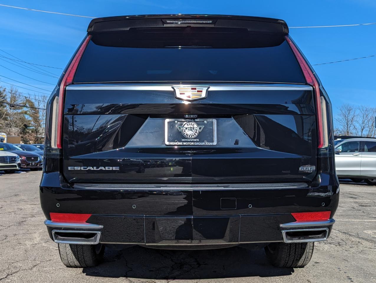 Cadillac Escalade 2WD 4dr Premium Luxury 2022