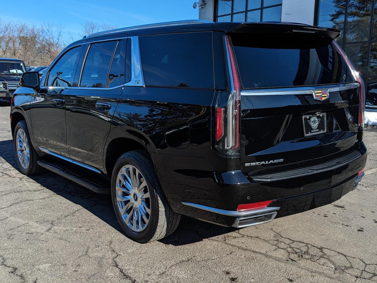 Cadillac Escalade 2WD 4dr Premium Luxury 2022