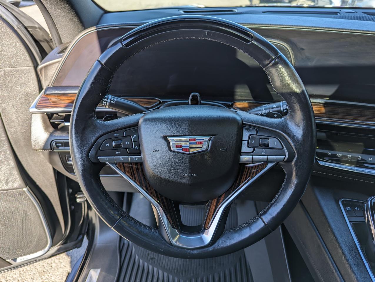 Cadillac Escalade 2WD 4dr Premium Luxury 2022