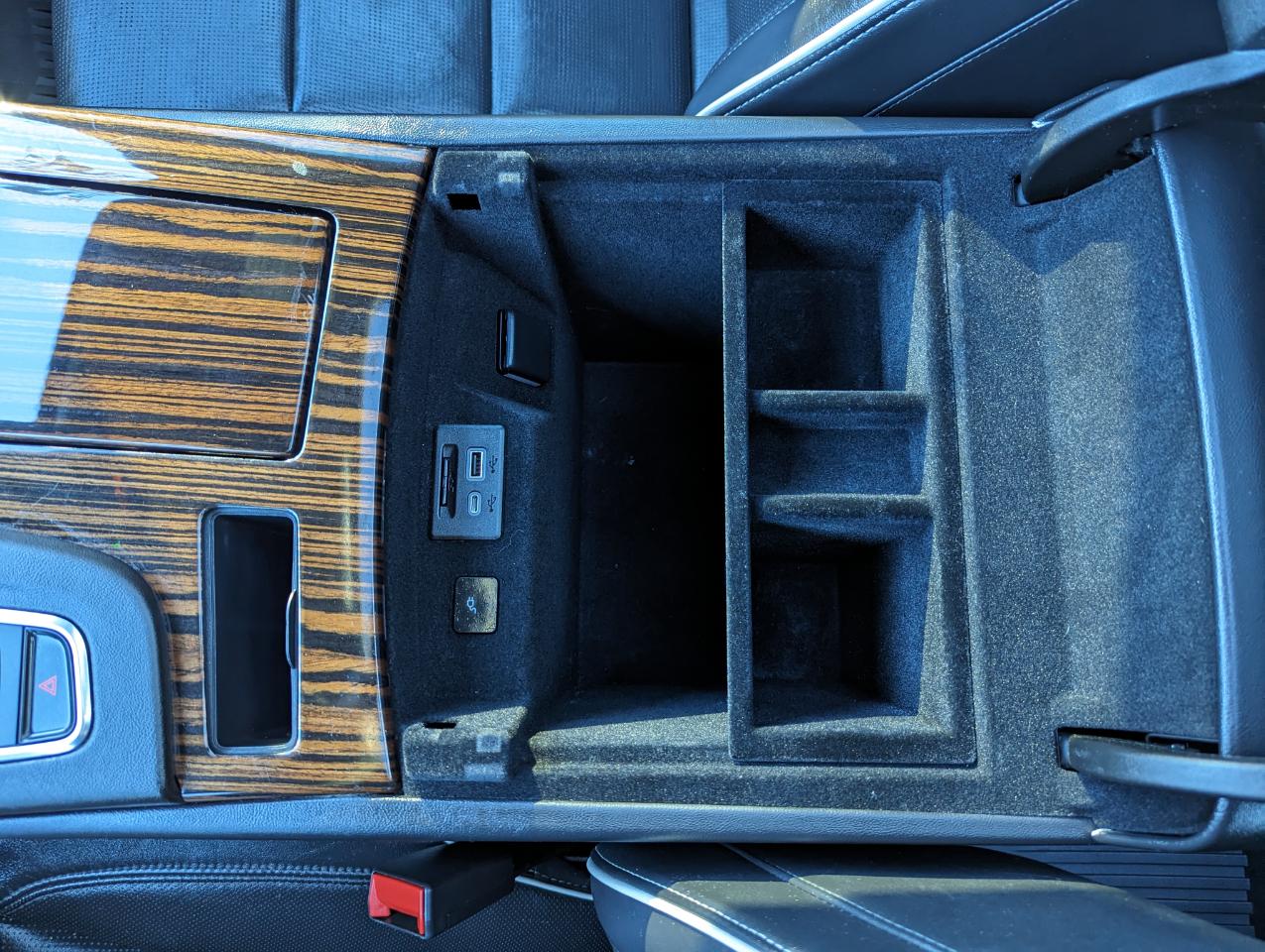 Cadillac Escalade 2WD 4dr Premium Luxury 2022