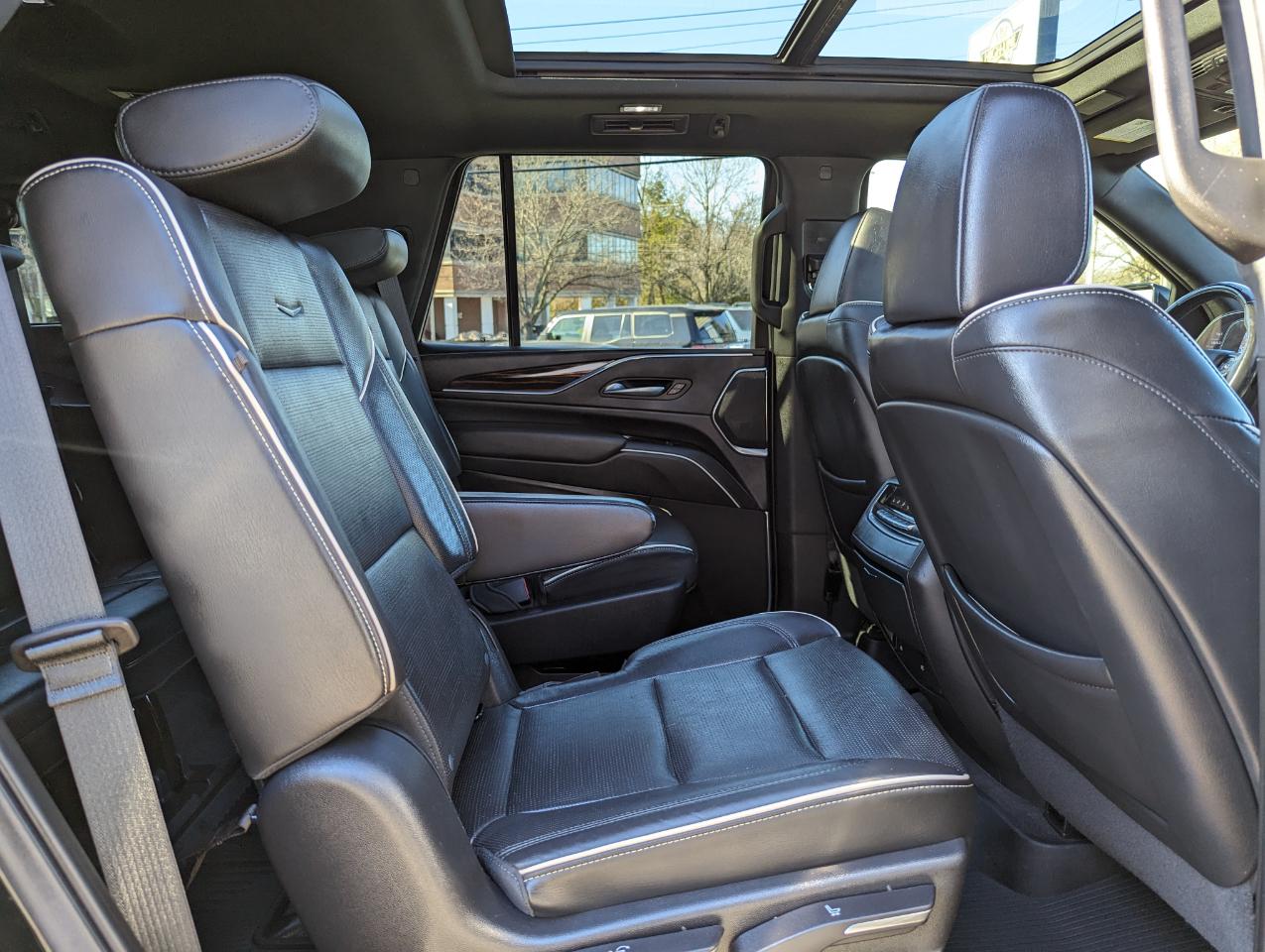 Cadillac Escalade 2WD 4dr Premium Luxury 2022