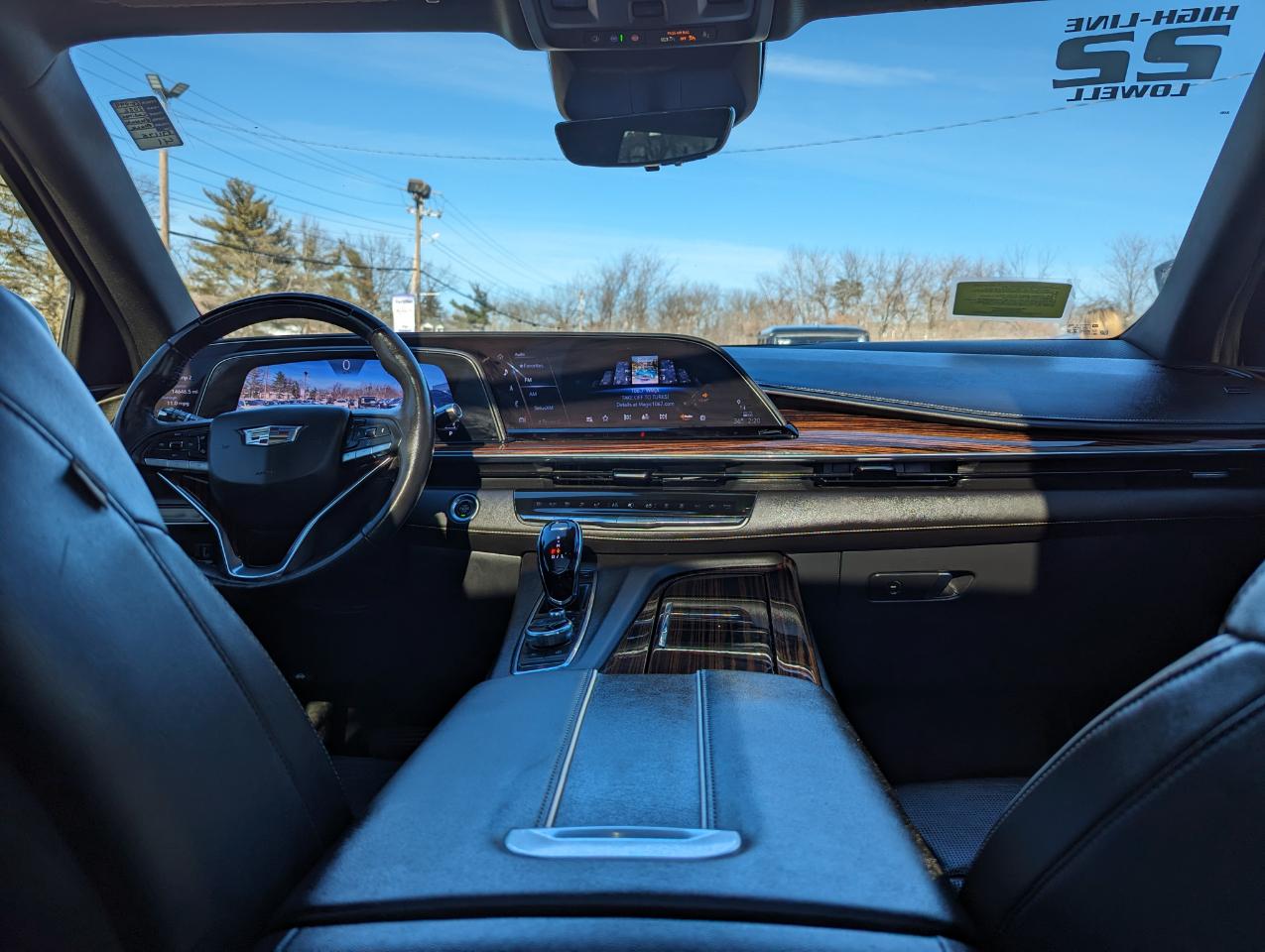 Cadillac Escalade 2WD 4dr Premium Luxury 2022