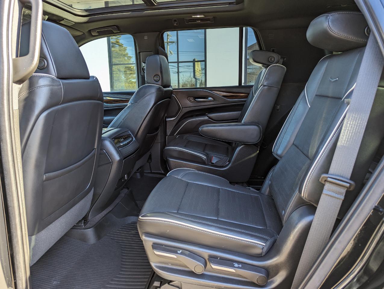 Cadillac Escalade 2WD 4dr Premium Luxury 2022