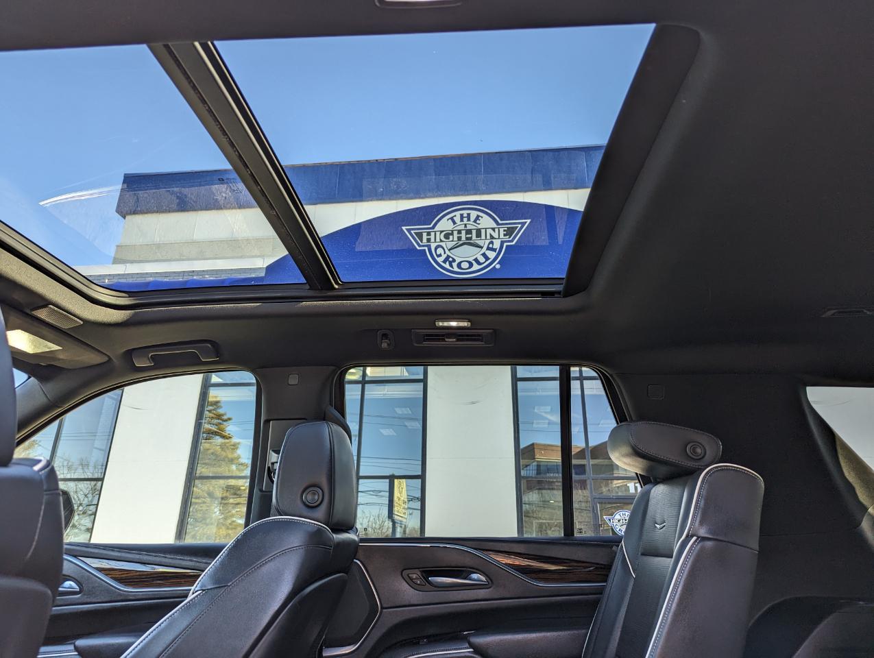 Cadillac Escalade 2WD 4dr Premium Luxury 2022