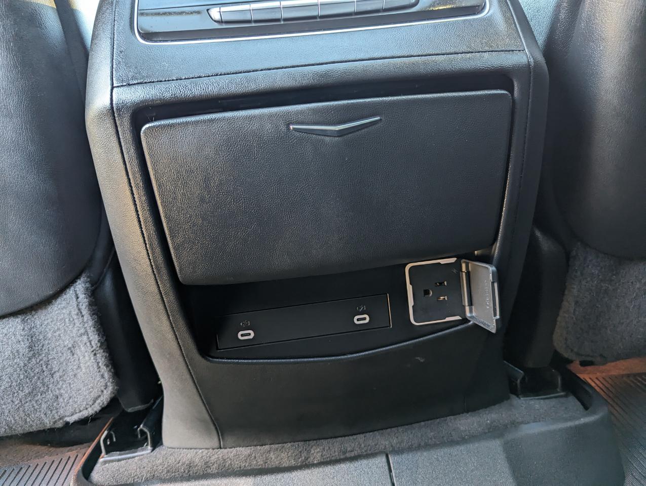 Cadillac Escalade 2WD 4dr Premium Luxury 2022