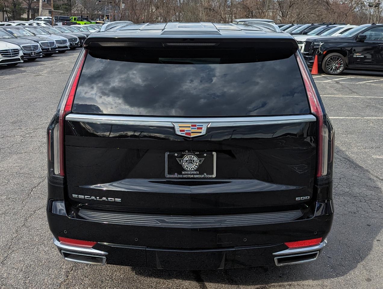 Cadillac Escalade 2WD 4dr Premium Luxury 2022