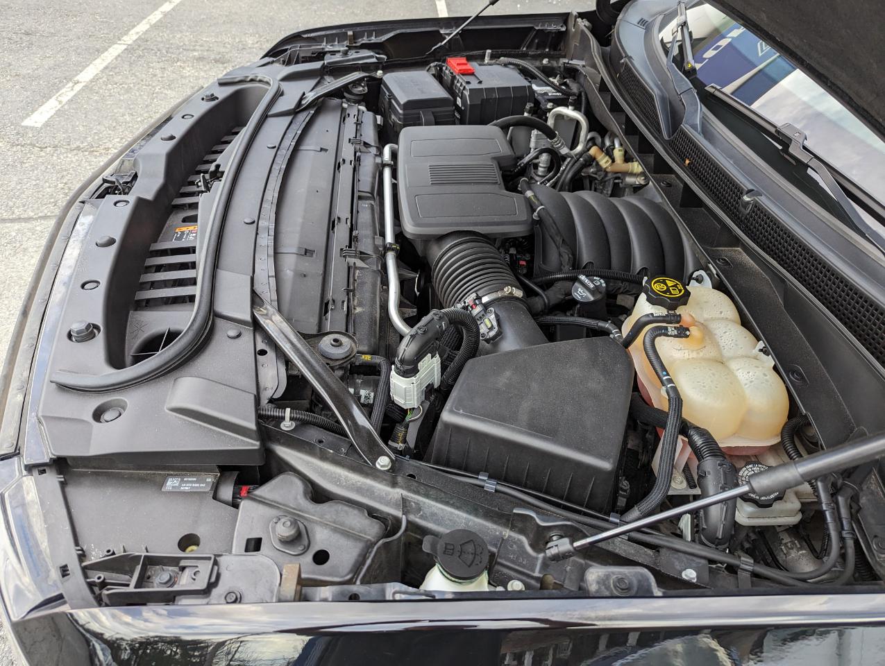 Cadillac Escalade 2WD 4dr Premium Luxury 2022