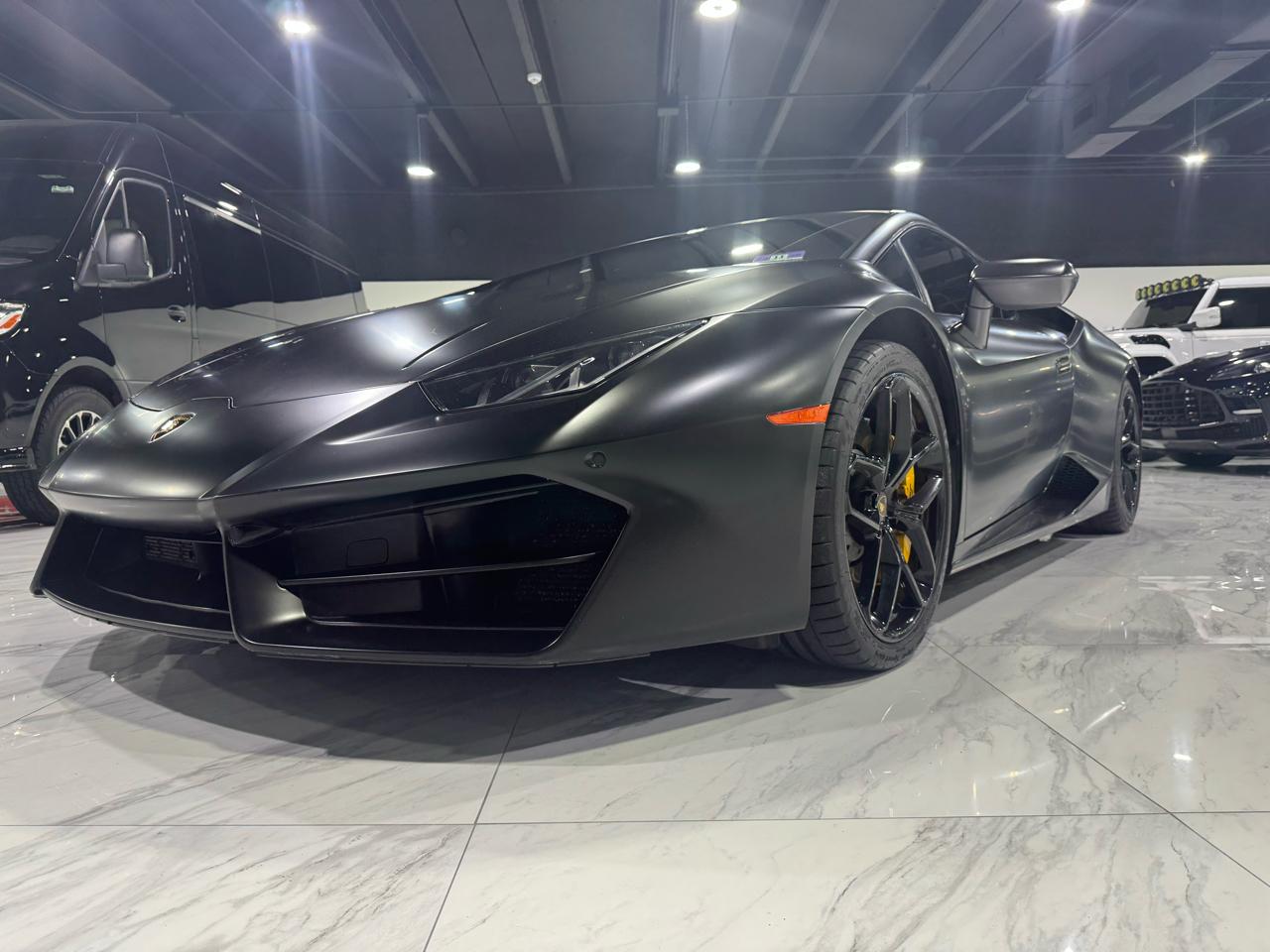 Lamborghini Huracan 2dr Cpe LP 580-2 RWD 2016