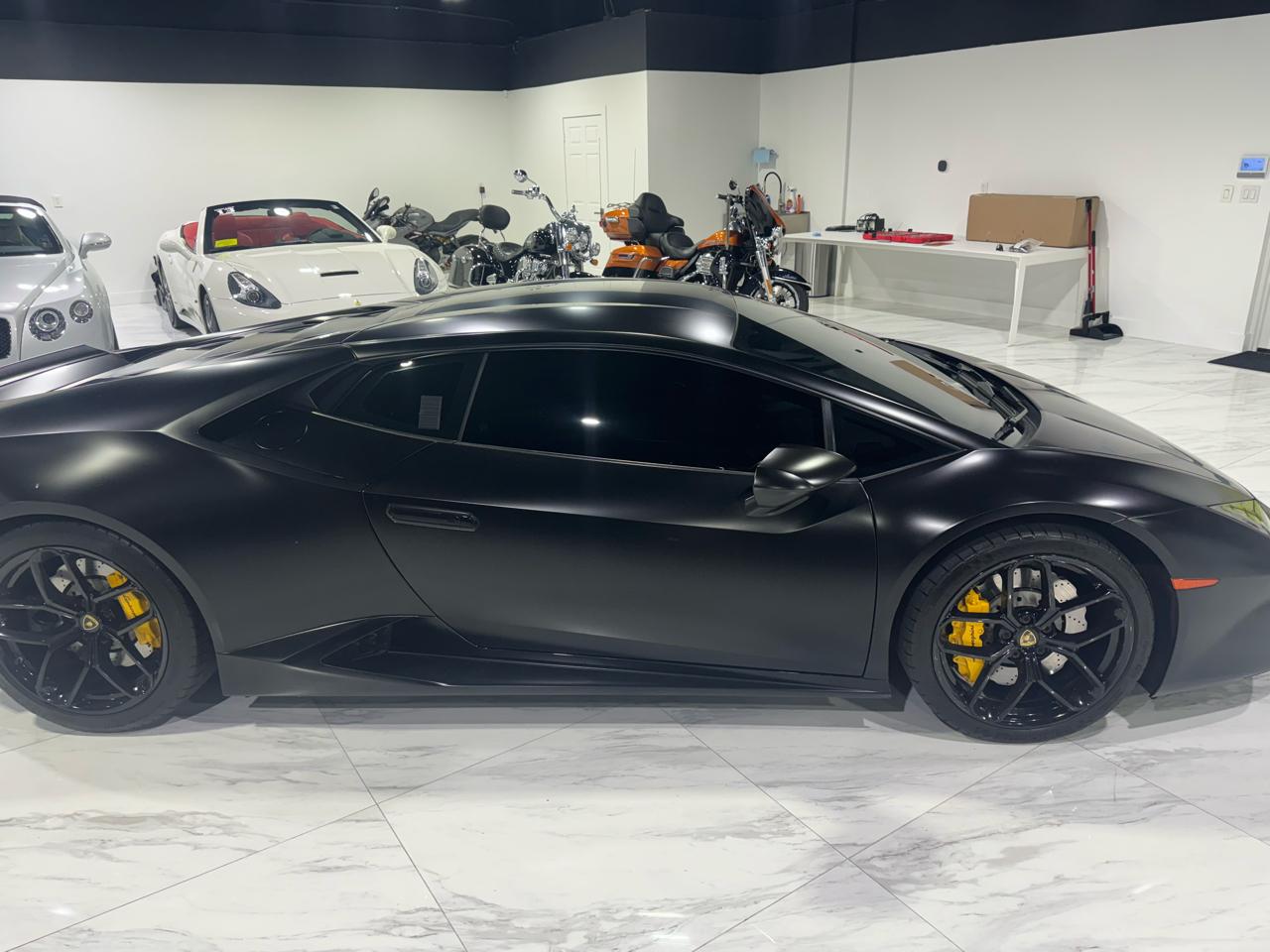 Lamborghini Huracan 2dr Cpe LP 580-2 RWD 2016