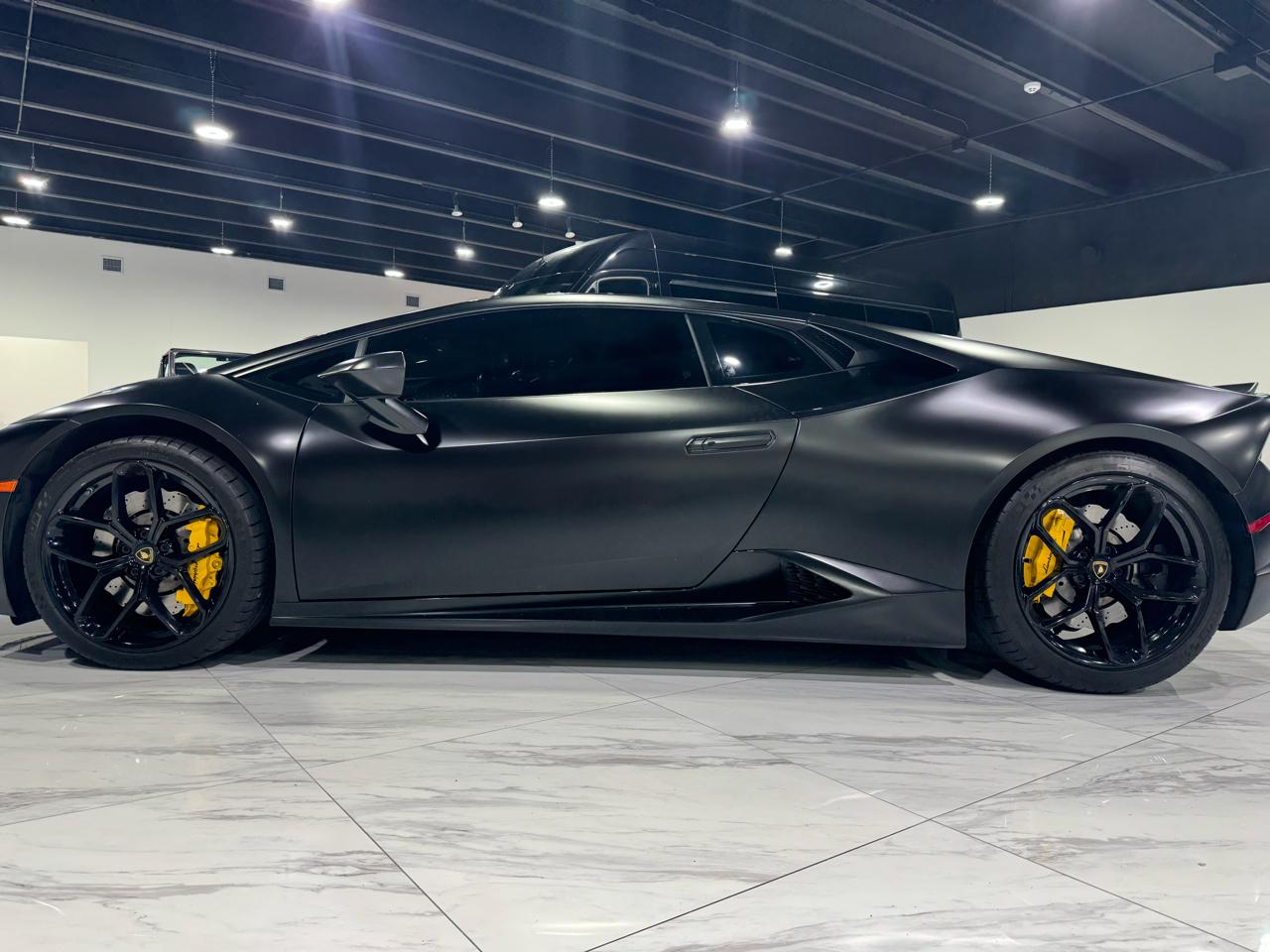 Lamborghini Huracan 2dr Cpe LP 580-2 RWD 2016