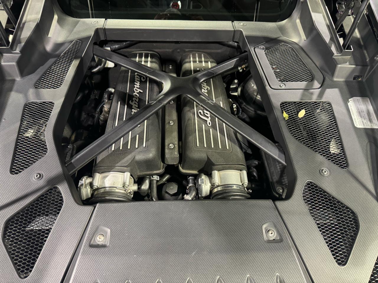 Lamborghini Huracan 2dr Cpe LP 580-2 RWD 2016