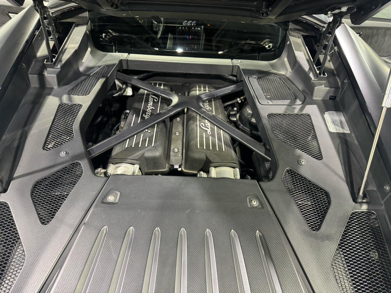 Lamborghini Huracan 2dr Cpe LP 580-2 RWD 2016