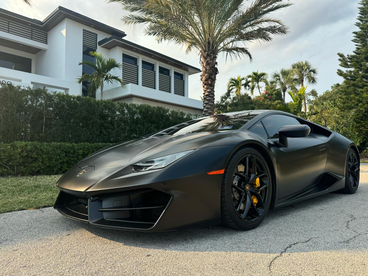 Lamborghini Huracan 2dr Cpe LP 580-2 RWD 2016