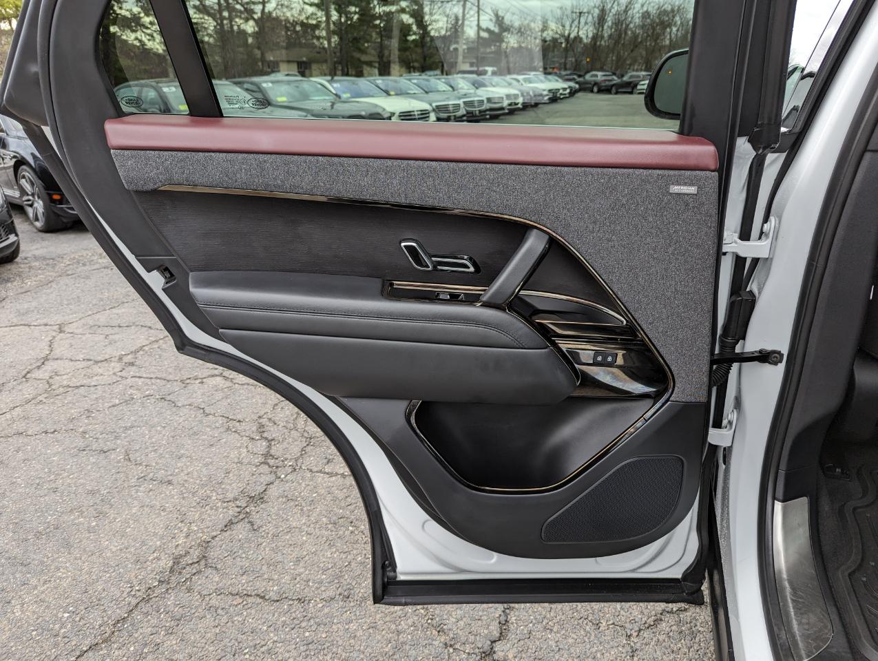 Land Rover Range Rover Sport P400 Dynamic SE 2024