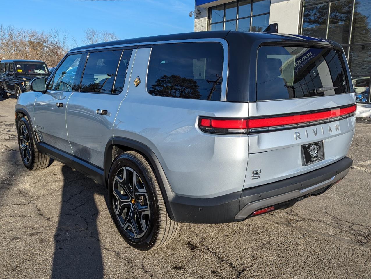Rivian R1S Adventure Dual-Motor Max Pack 2025