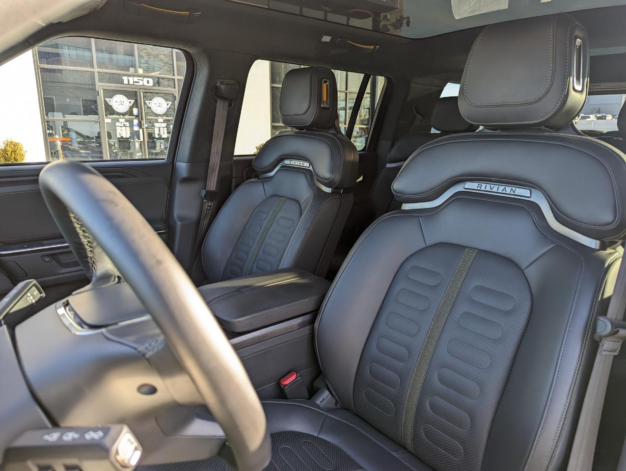 Rivian R1S Adventure Dual-Motor Max Pack 2025