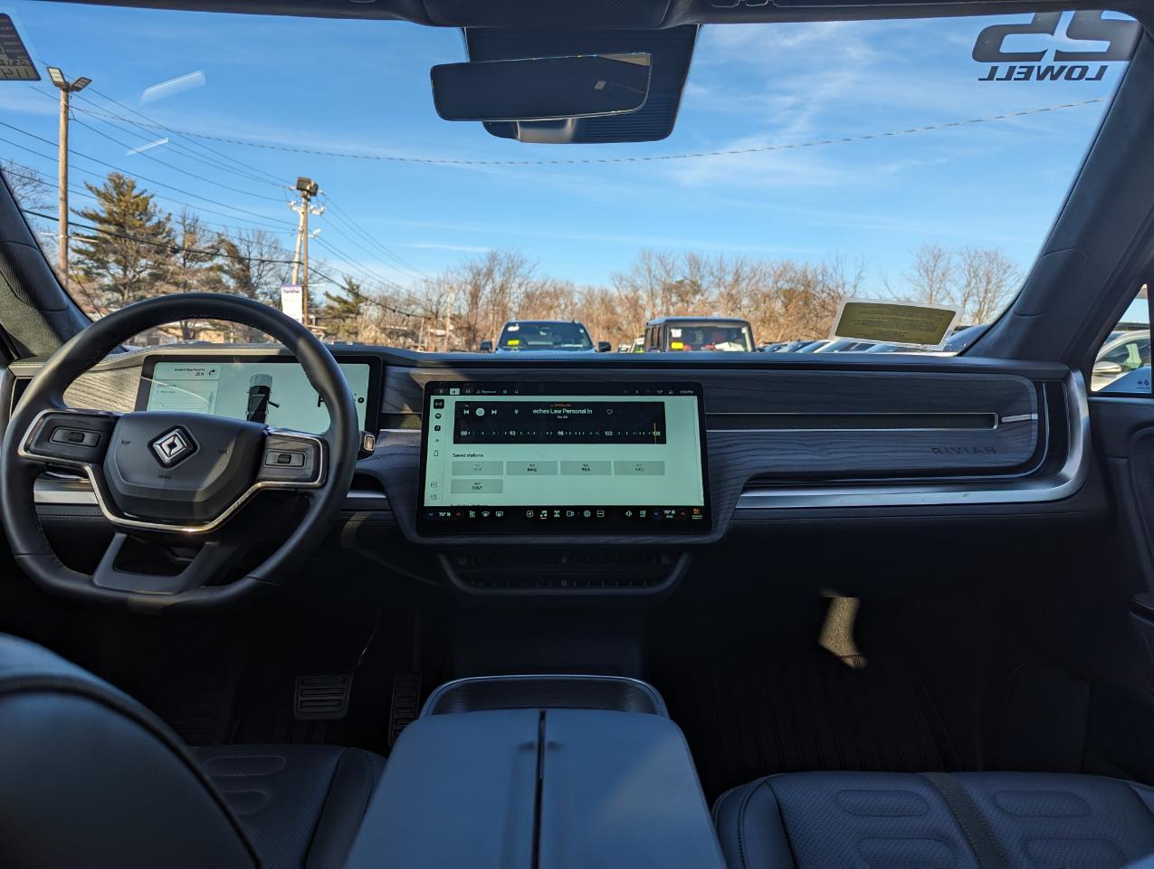 Rivian R1S Adventure Dual-Motor Max Pack 2025