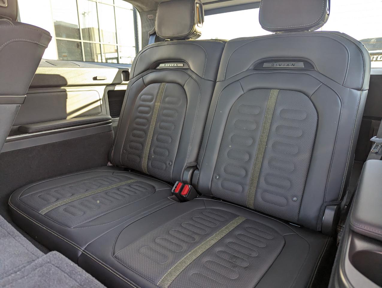 Rivian R1S Adventure Dual-Motor Max Pack 2025