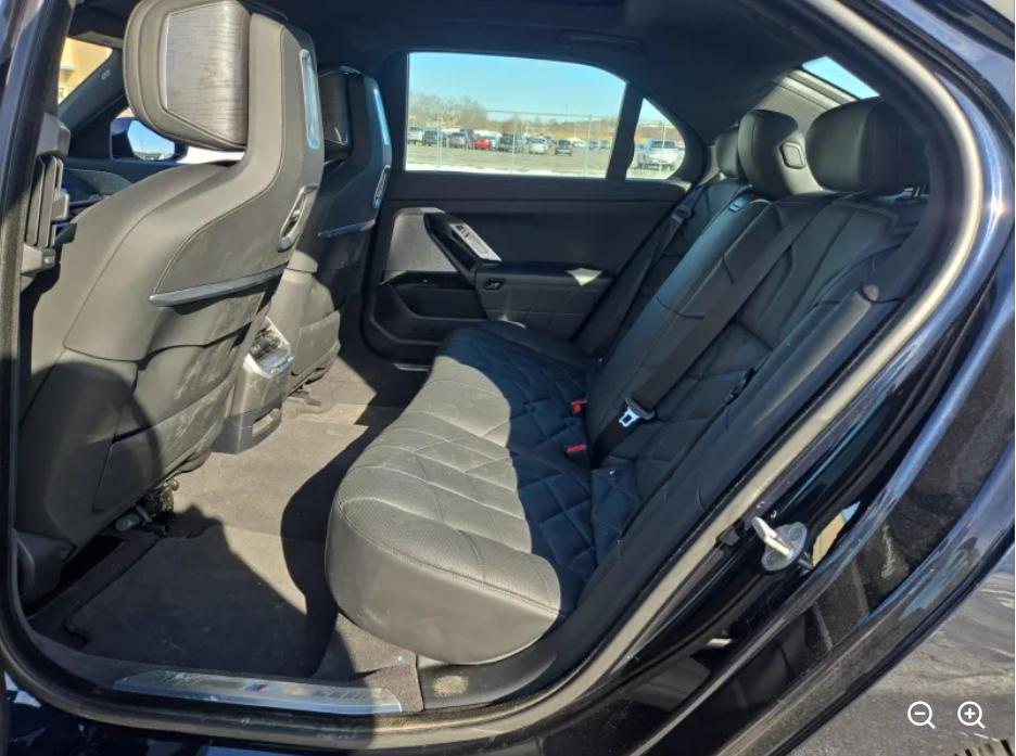 BMW 7 Series 760i xDrive Sedan 2023