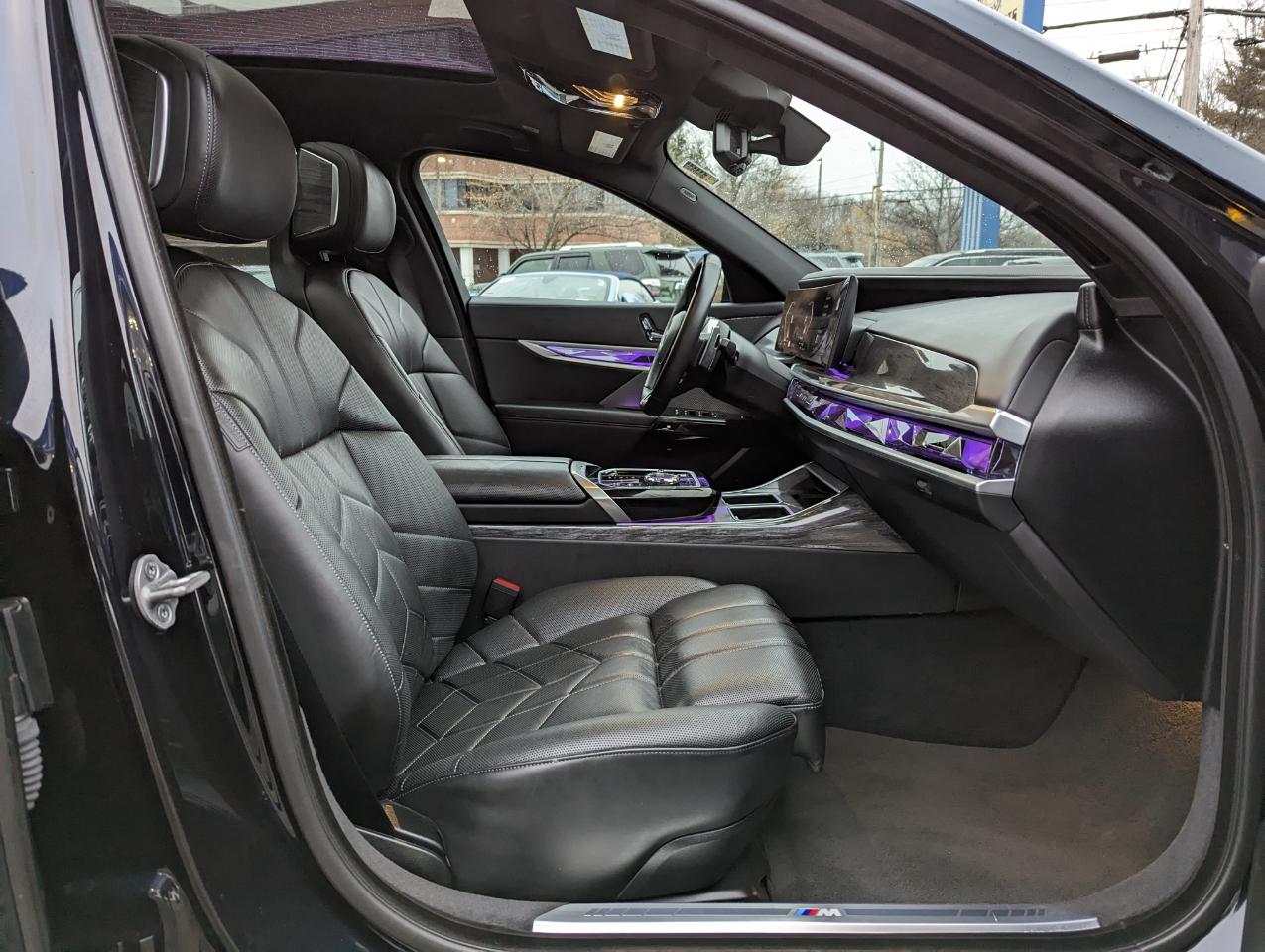 BMW 7 Series 760i xDrive Sedan 2023