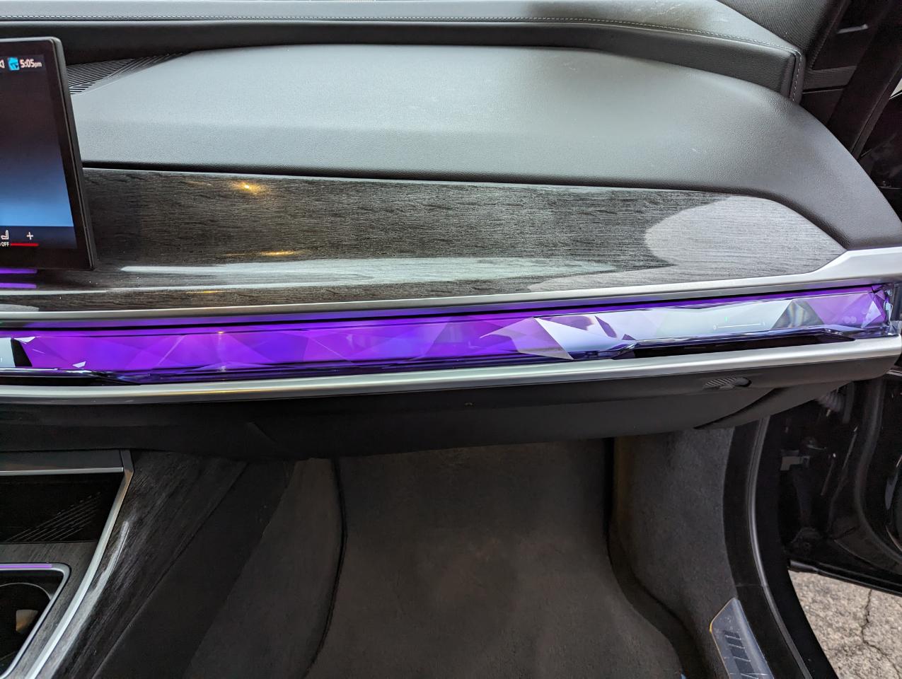 BMW 7 Series 760i xDrive Sedan 2023