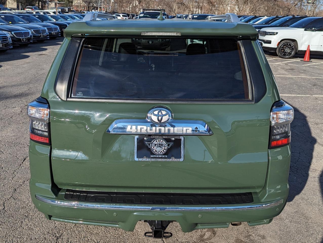 Toyota 4Runner Limited 4WD (Natl) 2022