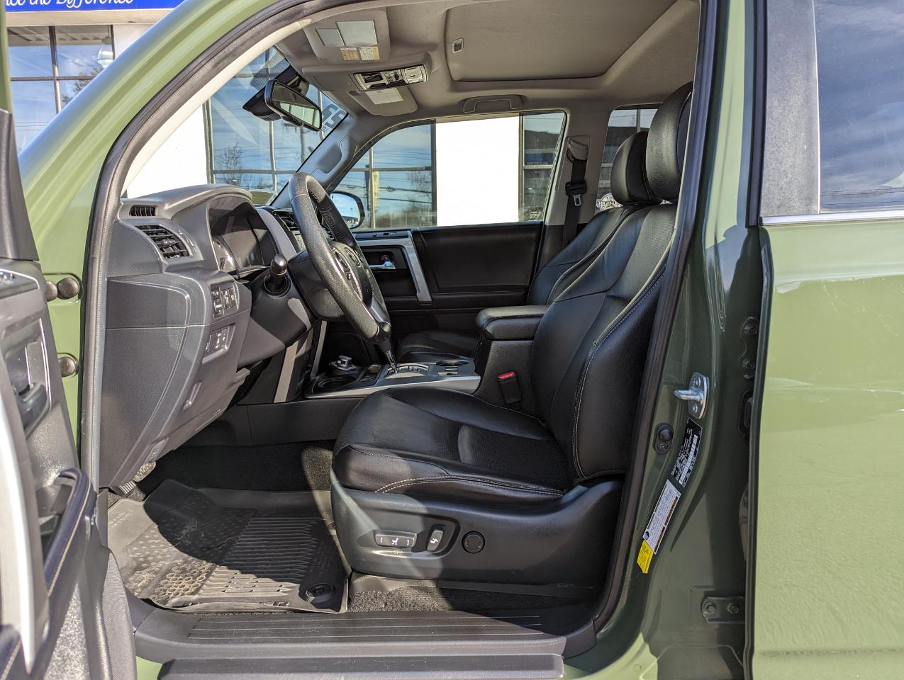 Toyota 4Runner Limited 4WD (Natl) 2022