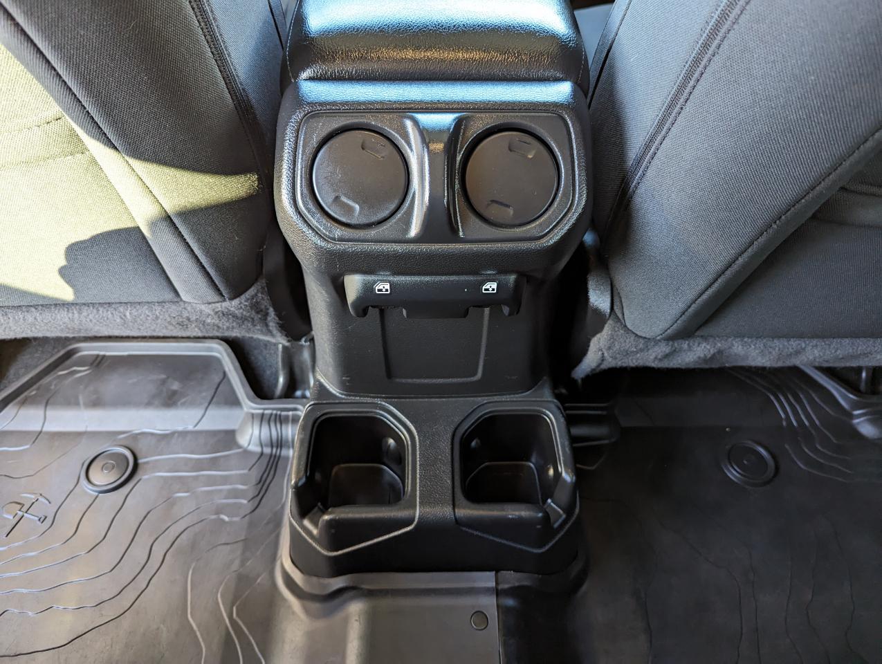 Jeep Wrangler Unlimited Willys 4x4 2022