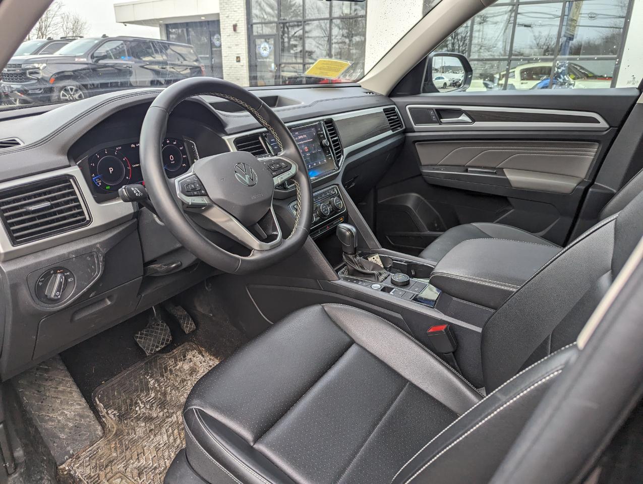 Volkswagen Atlas 3.6L V6 SE w/Technology 4MOTION 2023