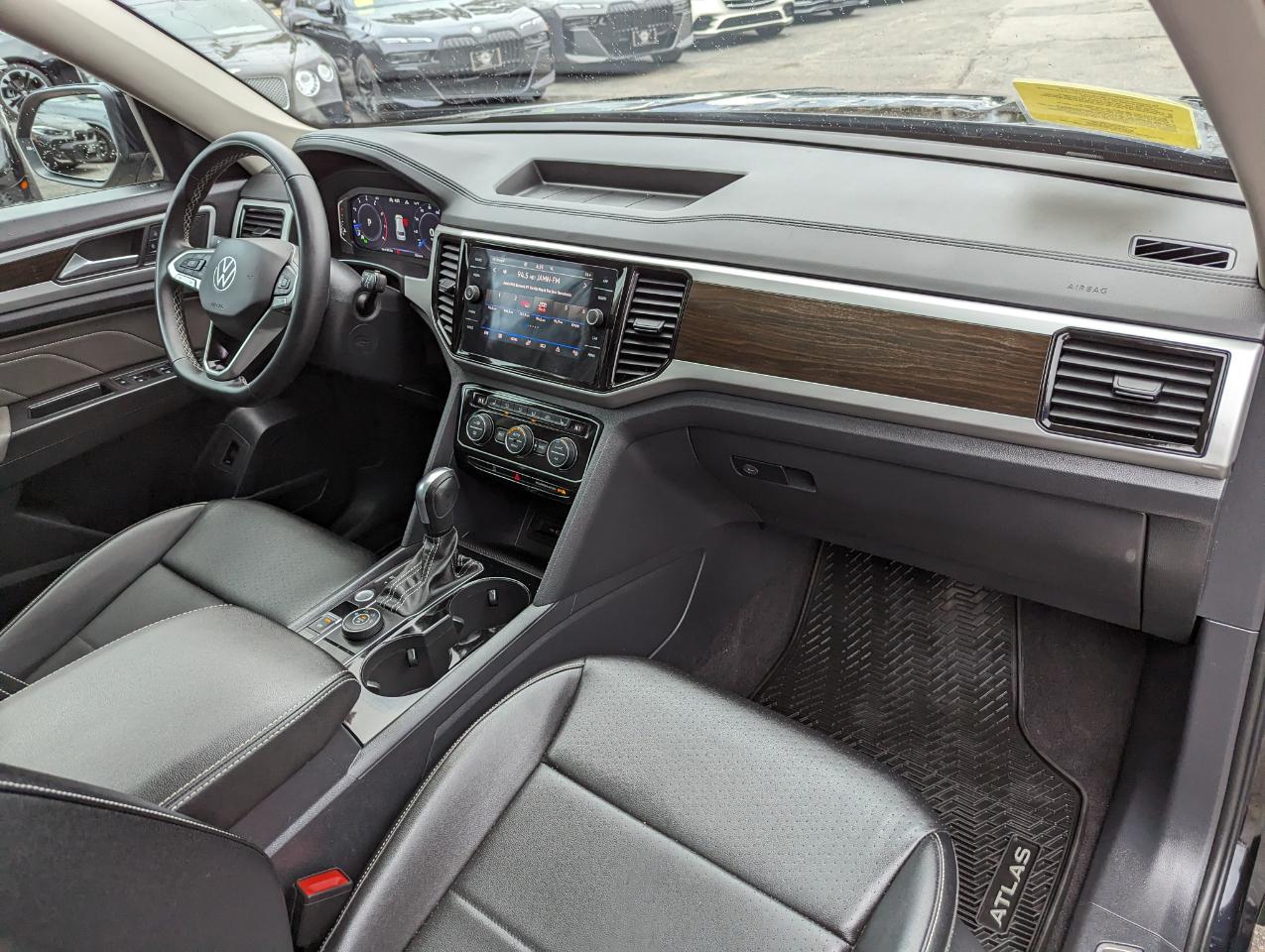 Volkswagen Atlas 3.6L V6 SE w/Technology 4MOTION 2023