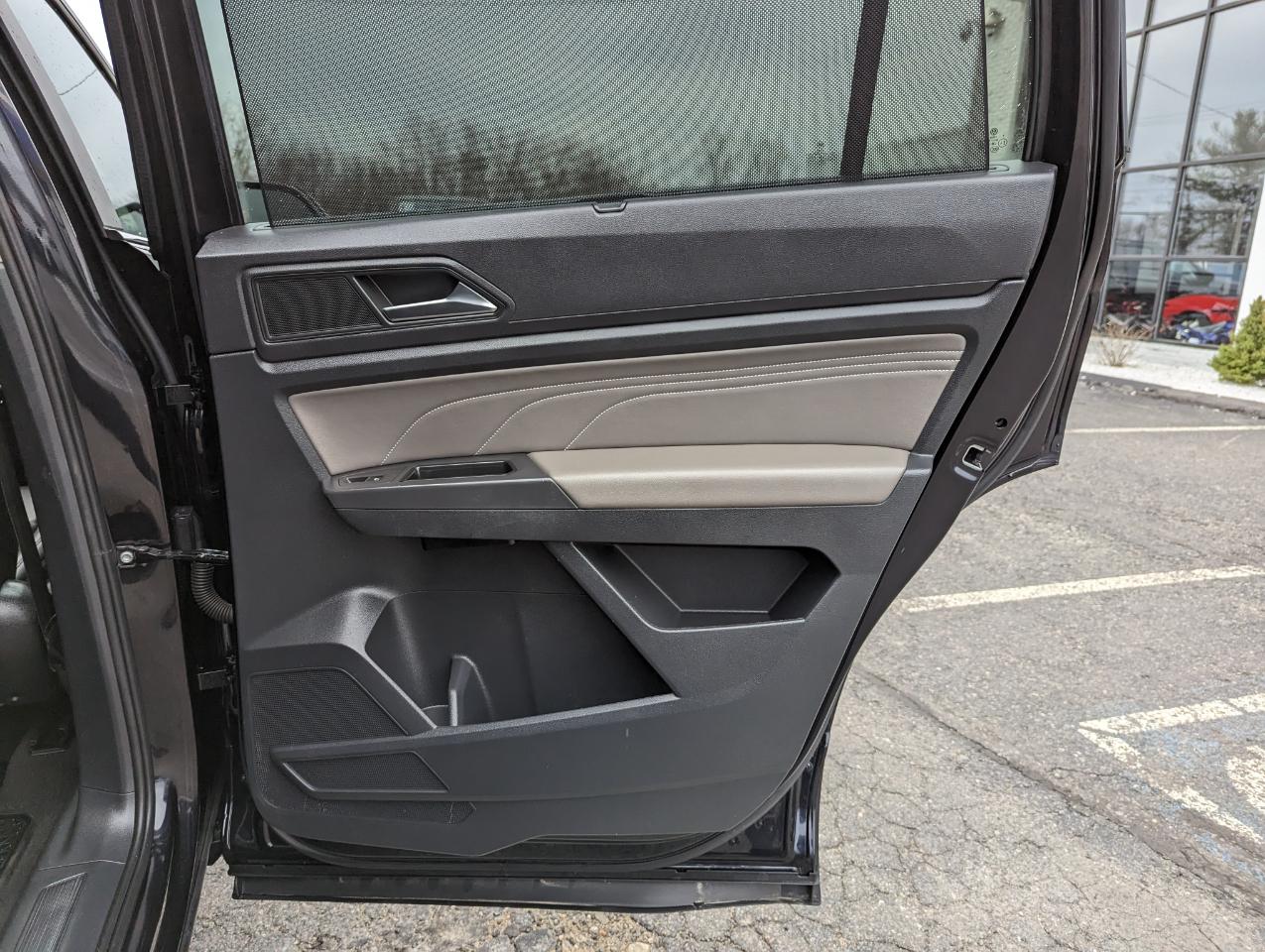 Volkswagen Atlas 3.6L V6 SE w/Technology 4MOTION 2023