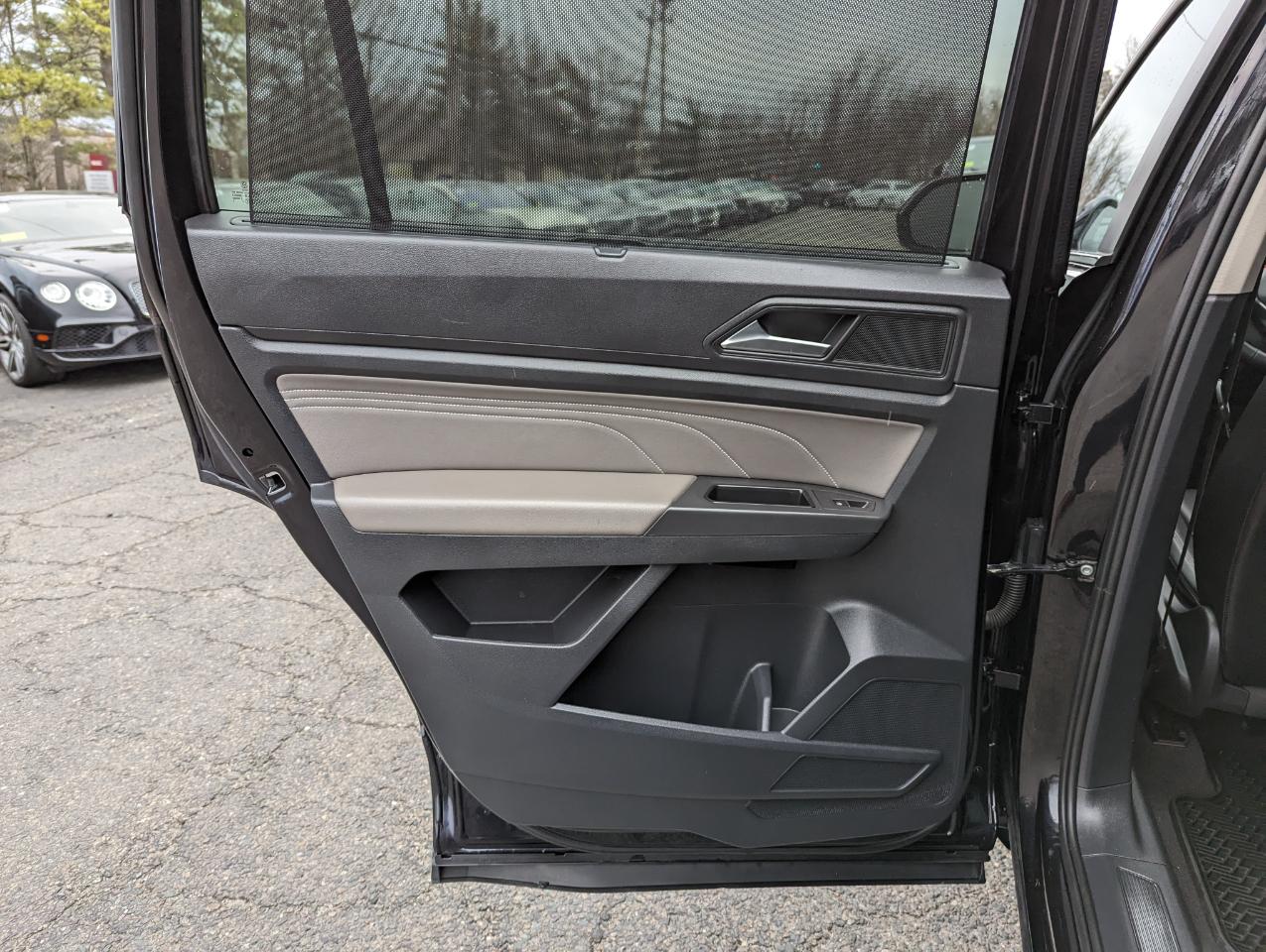 Volkswagen Atlas 3.6L V6 SE w/Technology 4MOTION 2023