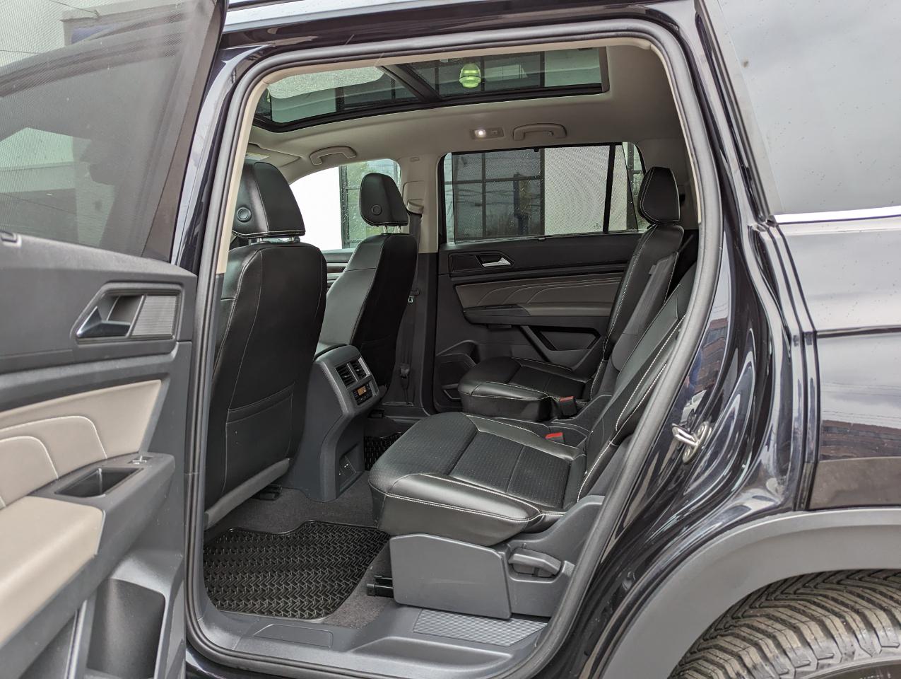 Volkswagen Atlas 3.6L V6 SE w/Technology 4MOTION 2023