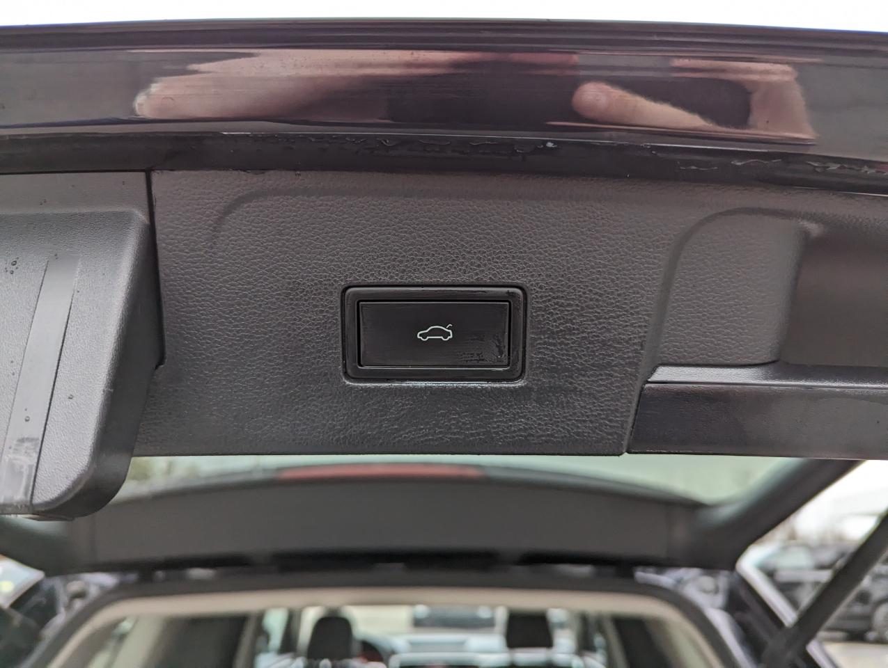 Volkswagen Atlas 3.6L V6 SE w/Technology 4MOTION 2023