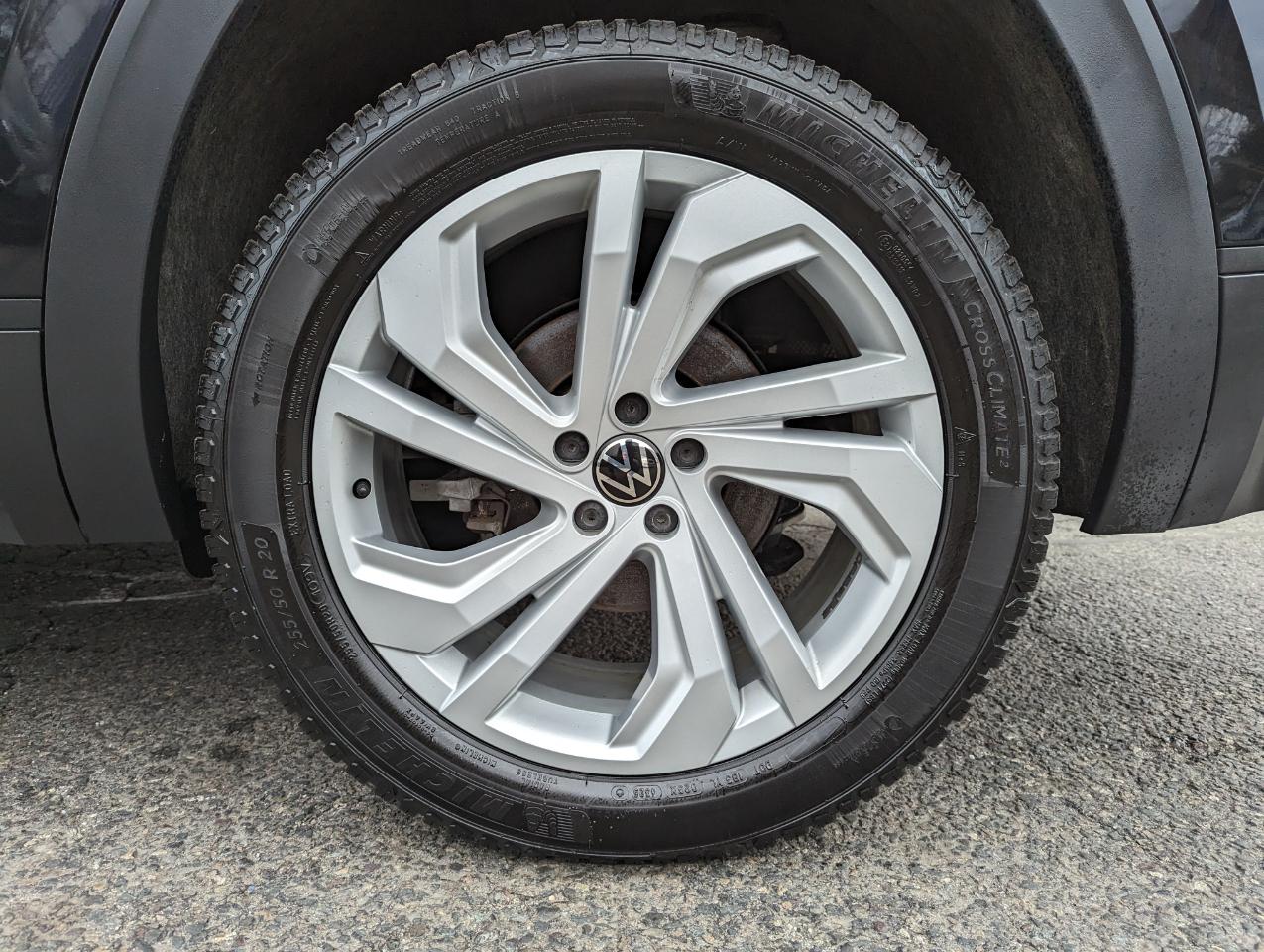 Volkswagen Atlas 3.6L V6 SE w/Technology 4MOTION 2023