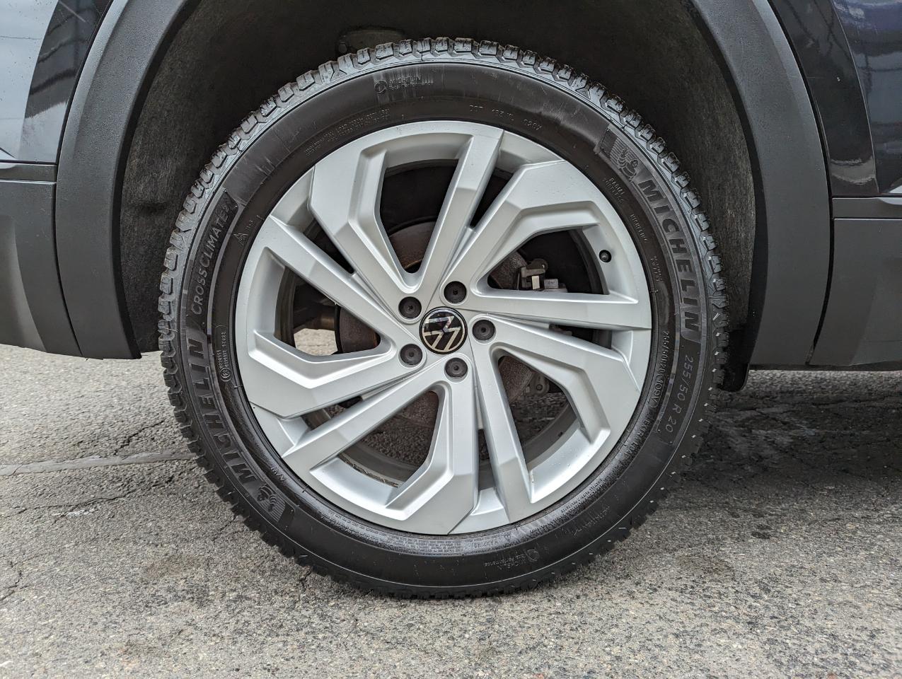 Volkswagen Atlas 3.6L V6 SE w/Technology 4MOTION 2023