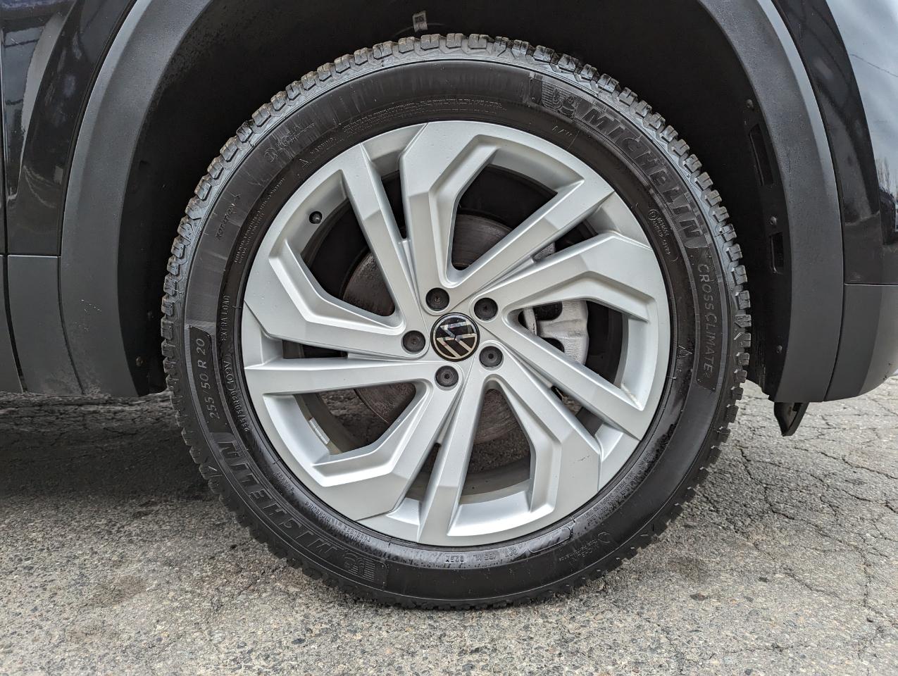 Volkswagen Atlas 3.6L V6 SE w/Technology 4MOTION 2023