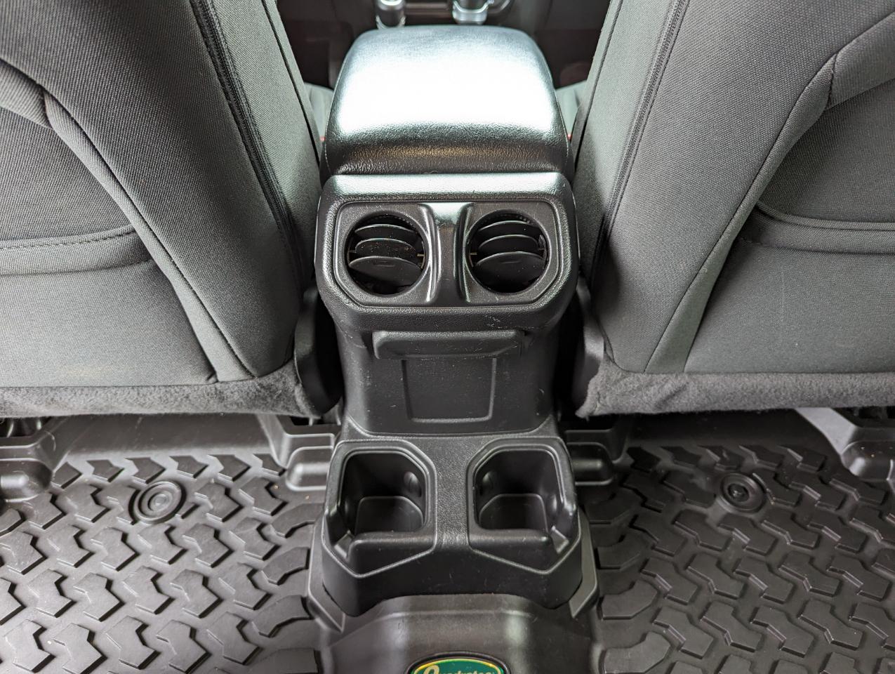 Jeep Wrangler Unlimited Willys Sport 4x4 2020