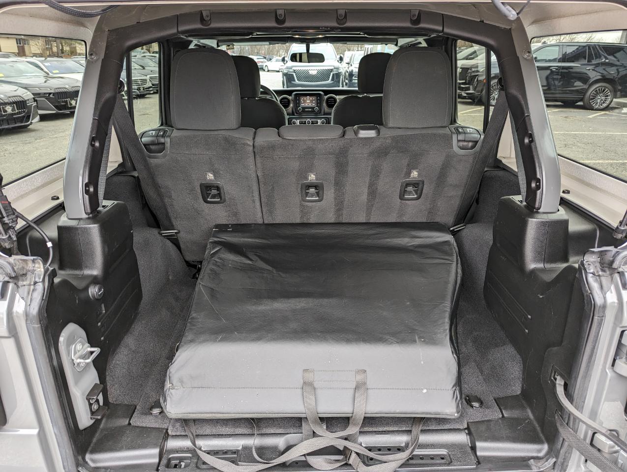 Jeep Wrangler Unlimited Willys Sport 4x4 2020