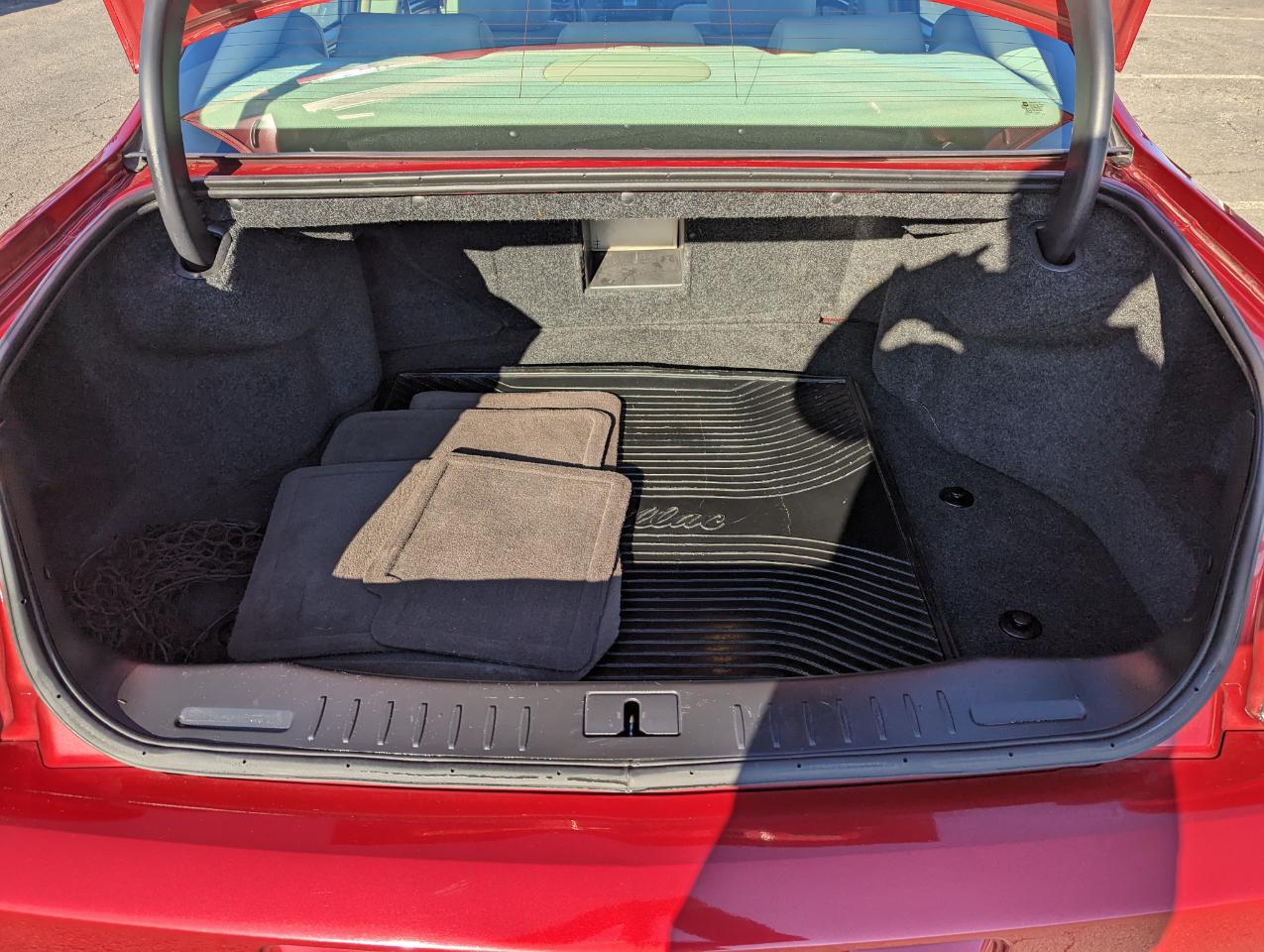 Cadillac DTS 4dr Sdn Premium Collection 2011