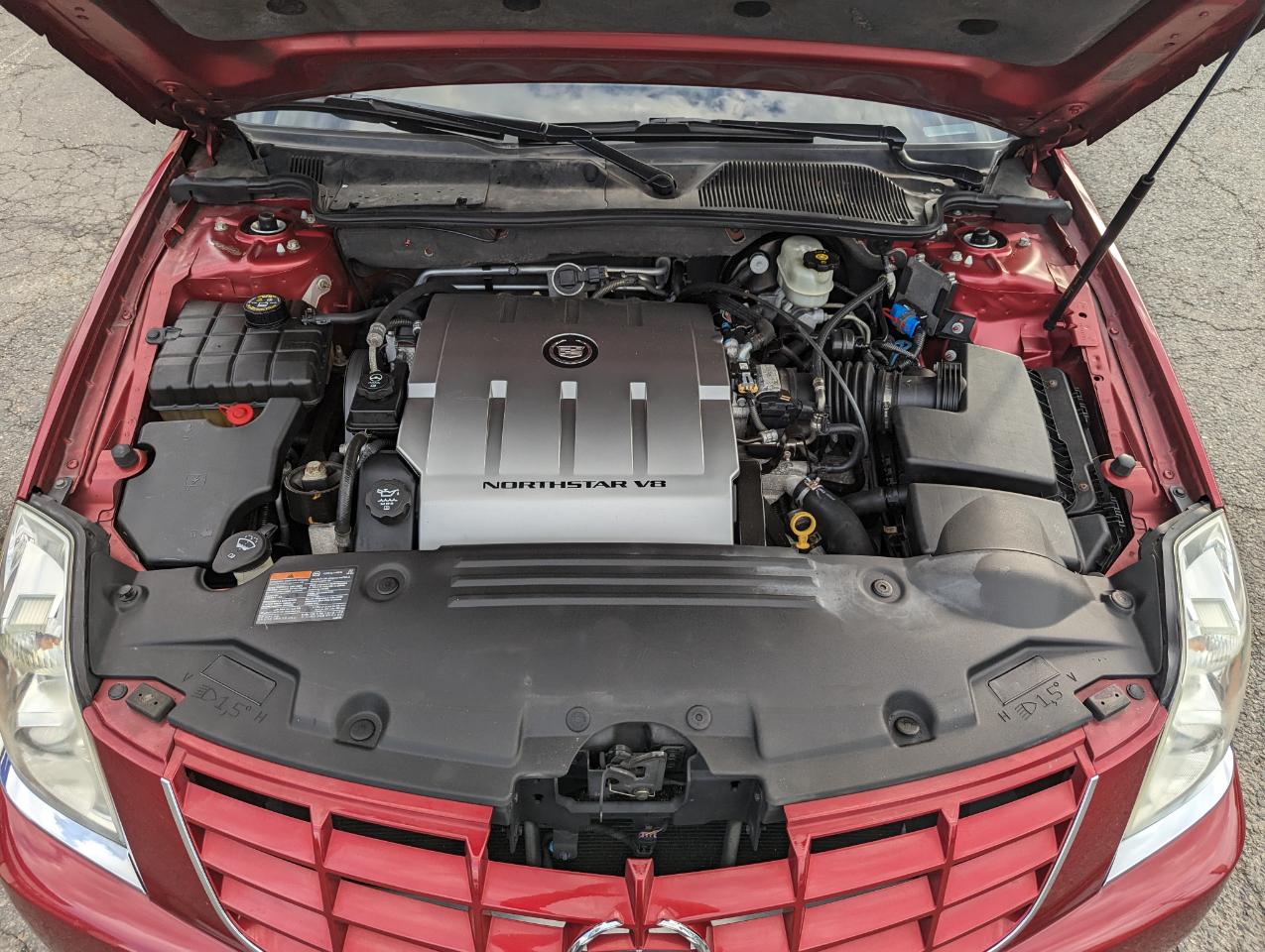 Cadillac DTS 4dr Sdn Premium Collection 2011