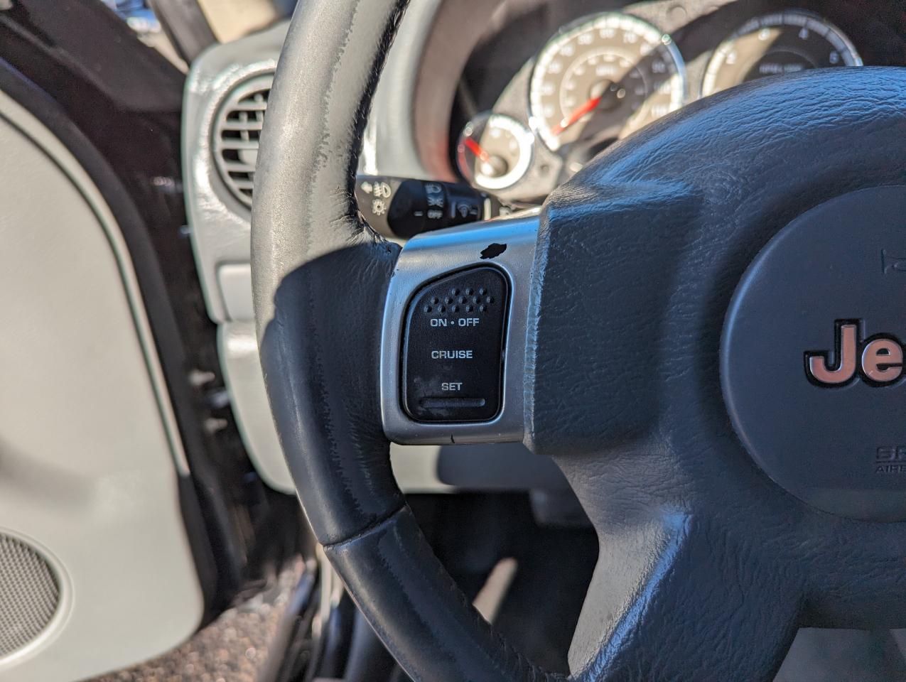 Jeep Liberty 4dr Limited 4WD 2005