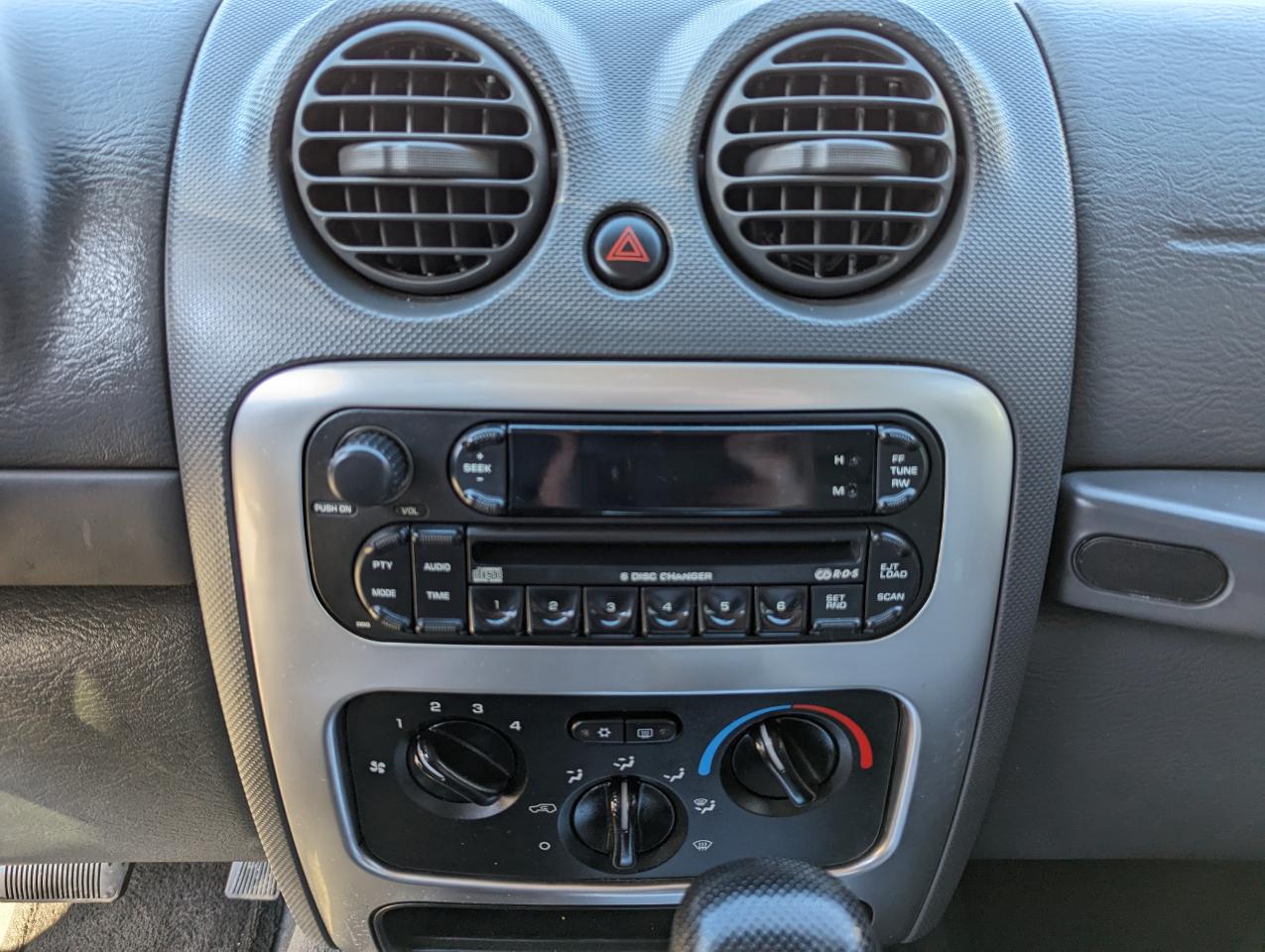 Jeep Liberty 4dr Limited 4WD 2005