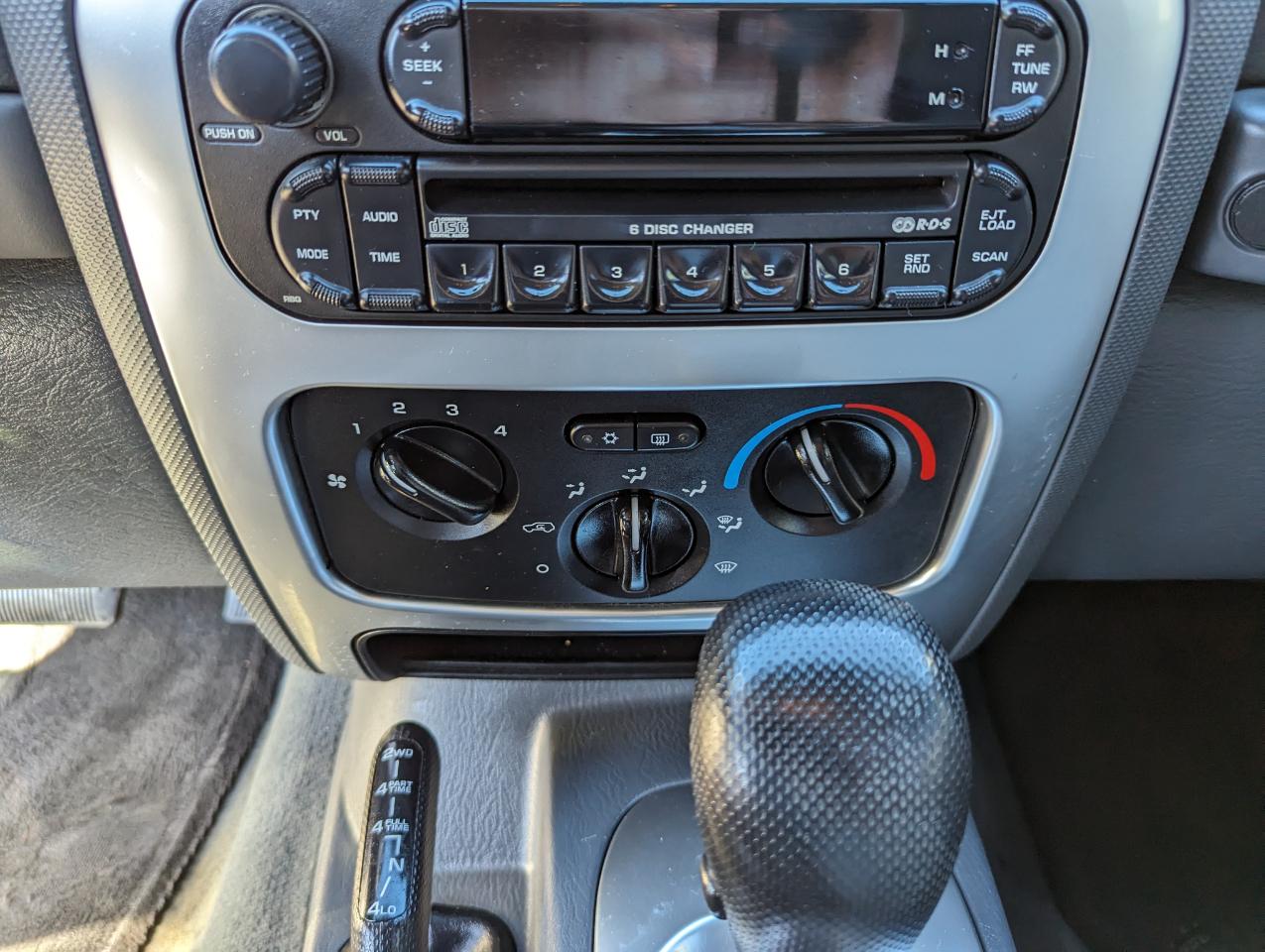 Jeep Liberty 4dr Limited 4WD 2005