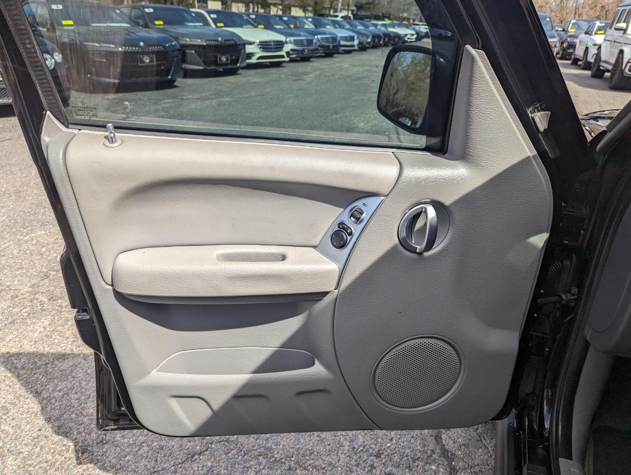 Jeep Liberty 4dr Limited 4WD 2005