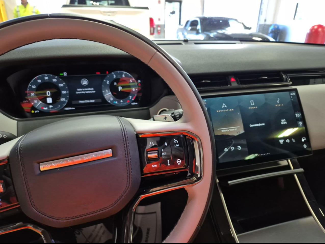 Land Rover Range Rover Velar P400 Dynamic SE 2025