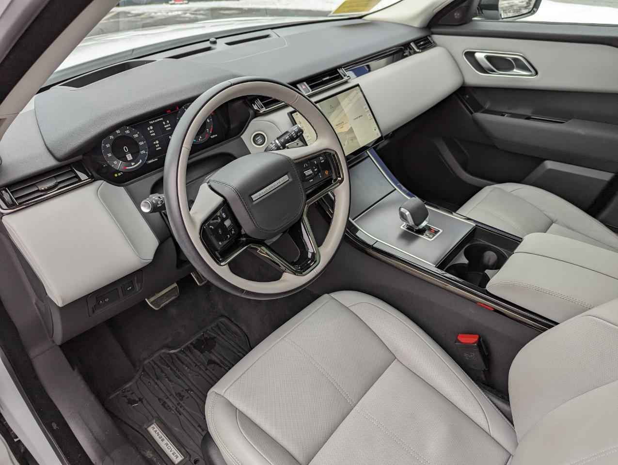 Land Rover Range Rover Velar P400 Dynamic SE 2025