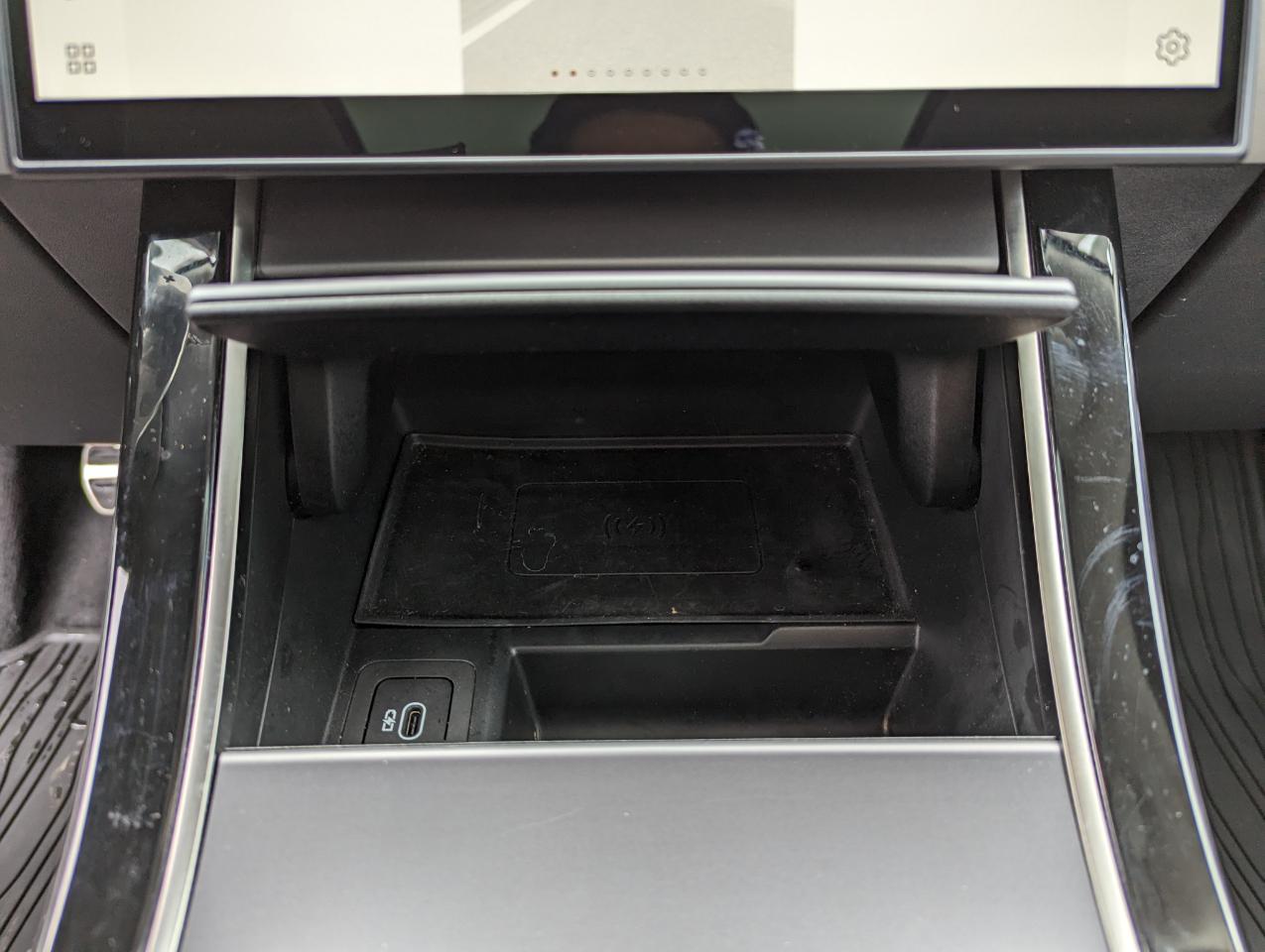 Land Rover Range Rover Velar P400 Dynamic SE 2025